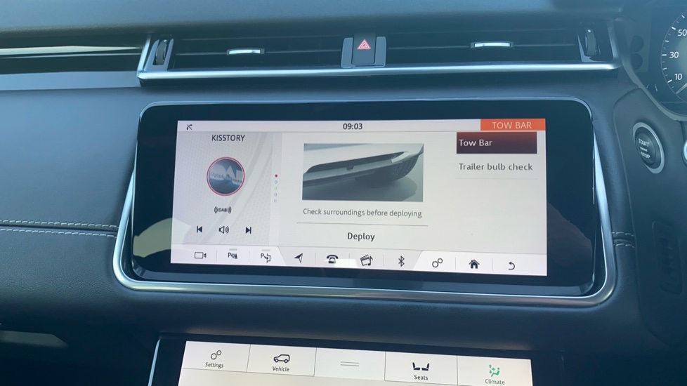 Land Rover Range Rover Velar 3.0 D300 R-Dynamic HSE 5dr Auto Diesel Estate - Image 66