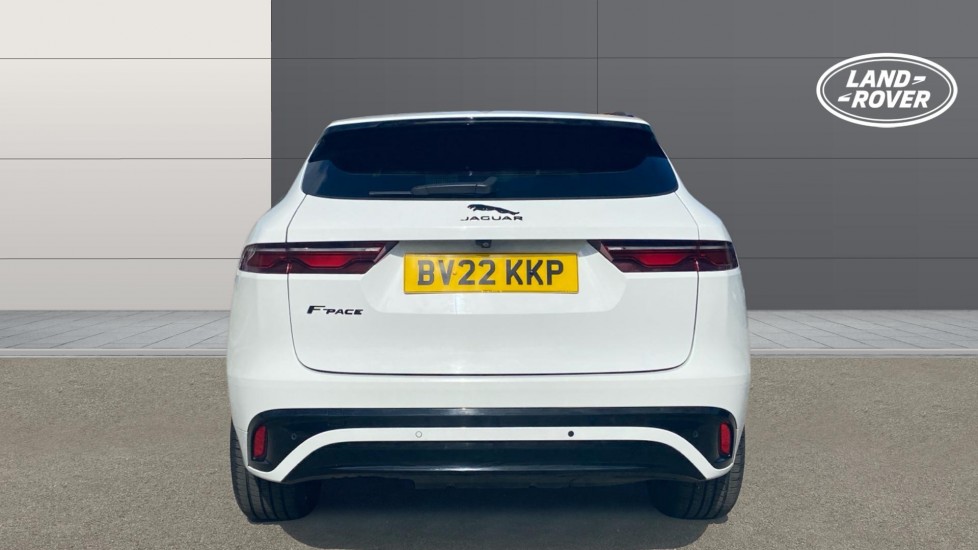 Jaguar F-Pace 2.0 D200 R-Dynamic Black 5dr Auto AWD Diesel Estate - Image 6