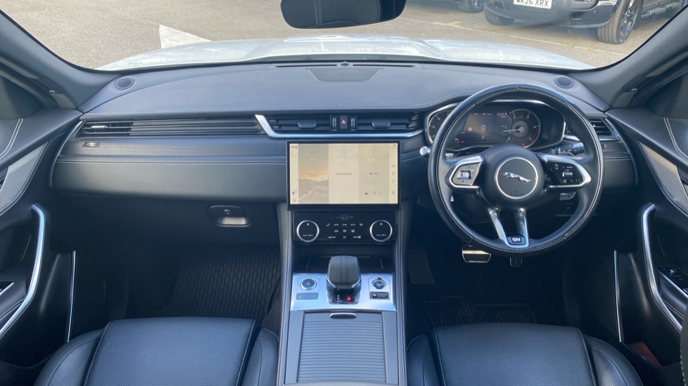 Jaguar F-Pace 2.0 D200 R-Dynamic Black 5dr Auto AWD Diesel Estate - Image 9