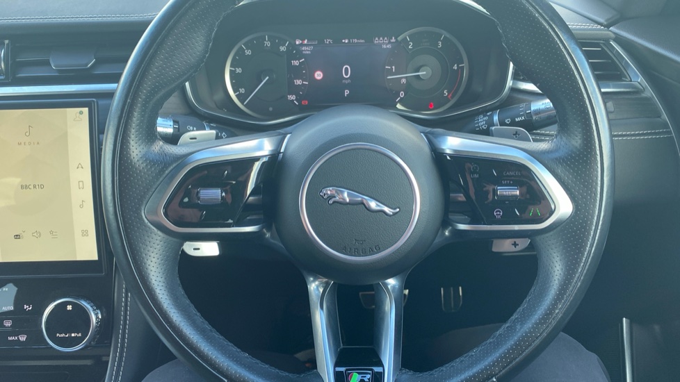 Jaguar F-Pace 2.0 D200 R-Dynamic Black 5dr Auto AWD Diesel Estate - Image 45