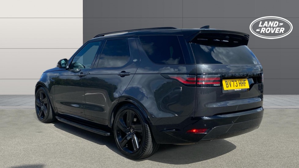 Land Rover Discovery 3.0 D300 Dynamic SE 5dr Auto Diesel Station Wagon - Image 2