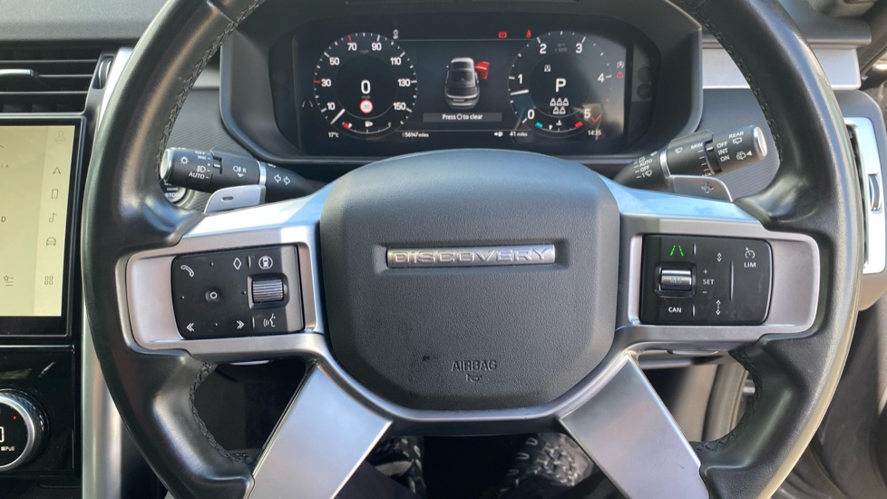 Land Rover Discovery 3.0 D300 Dynamic SE 5dr Auto Diesel Station Wagon - Image 54