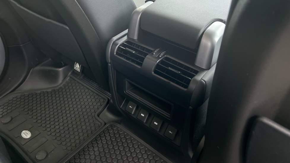 Land Rover Defender 2.0 D240 First Edition 110 5dr Auto Diesel Estate - Image 18