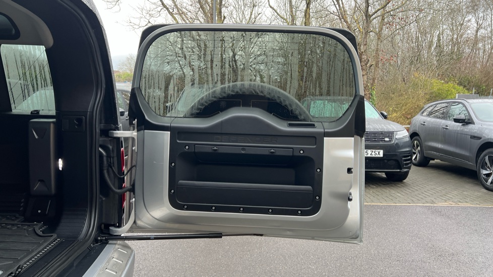 Land Rover Defender 2.0 D240 First Edition 110 5dr Auto Diesel Estate - Image 24