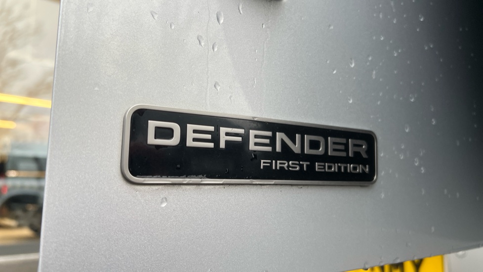 Land Rover Defender 2.0 D240 First Edition 110 5dr Auto Diesel Estate - Image 28