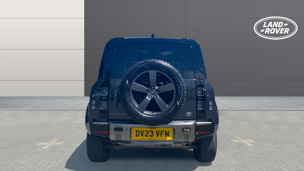 Land Rover Defender 2.0 P400e X 110 5dr Auto Estate - Image 6