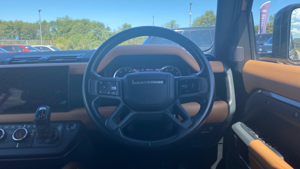 Land Rover Defender 2.0 P400e X 110 5dr Auto Estate - Image 15