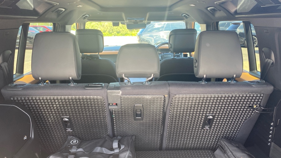 Land Rover Defender 2.0 P400e X 110 5dr Auto Estate - Image 37