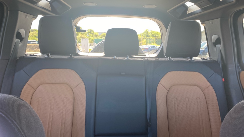 Land Rover Defender 2.0 P400e X 110 5dr Auto Estate - Image 50