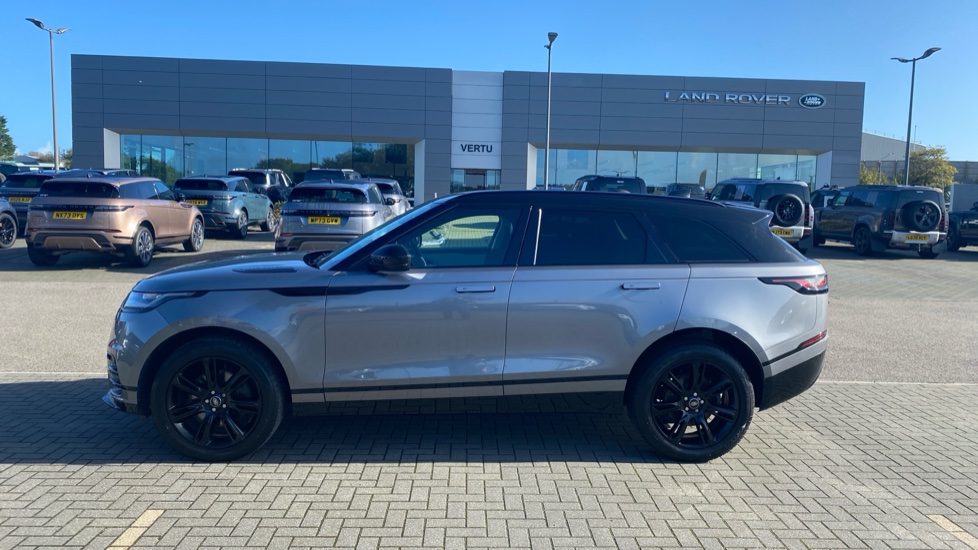 Land Rover Range Rover Velar 2.0 D200 Edition 5dr Auto Diesel Estate - Image 21