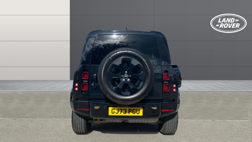Land Rover Defender 3.0 D250 X-Dynamic HSE 90 3dr Auto Diesel Estate - Image 6