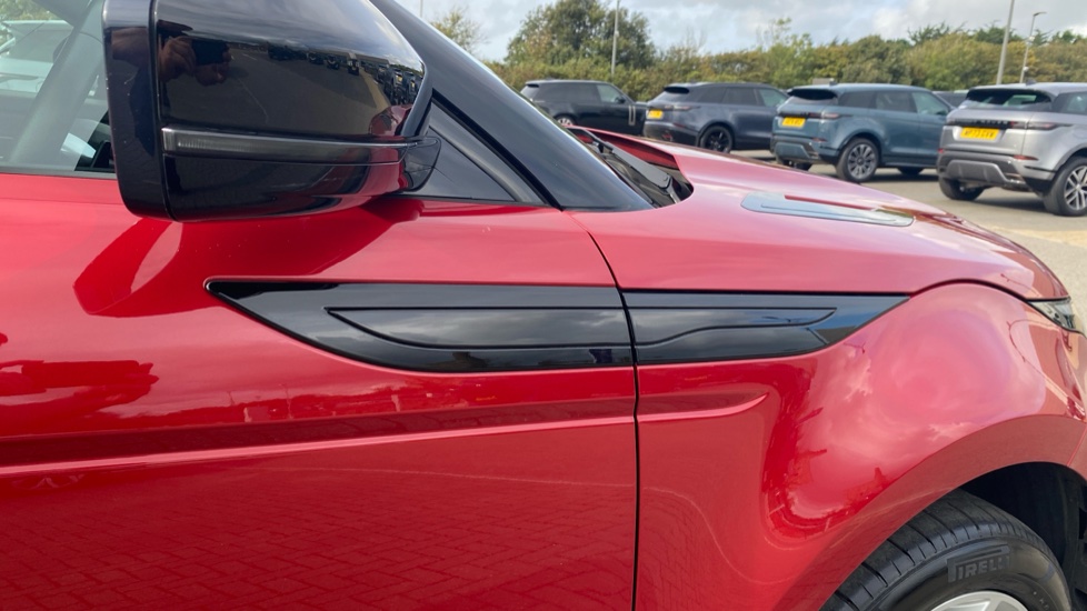 Land Rover Range Rover Evoque 2.0 P200 R-Dynamic SE 5dr Auto Petrol Hatchback - Image 28