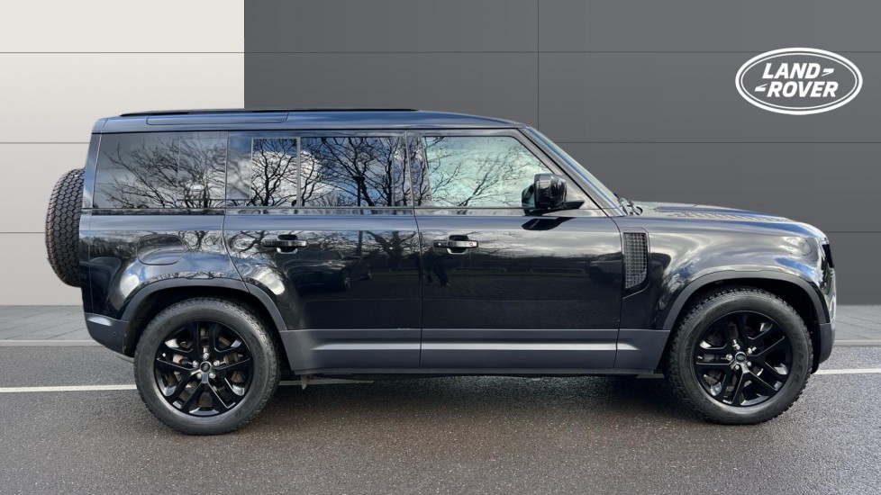 Land Rover Defender 2.0 D240 HSE 110 5dr Auto [6 Seat] Diesel Estate - Image 5