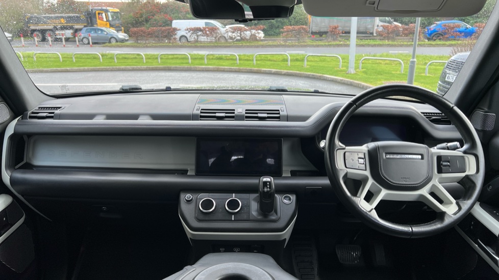 Land Rover Defender 2.0 D240 HSE 110 5dr Auto [6 Seat] Diesel Estate - Image 9
