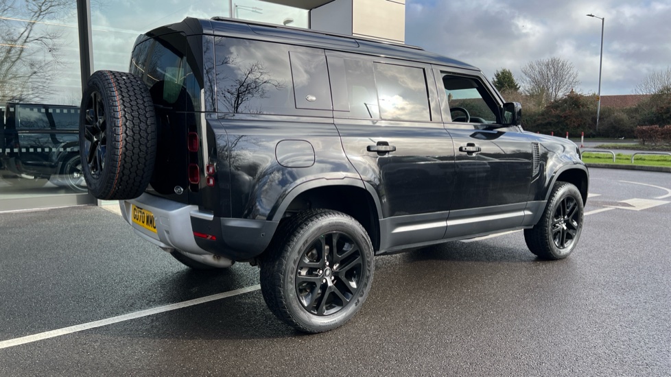 Land Rover Defender 2.0 D240 HSE 110 5dr Auto [6 Seat] Diesel Estate - Image 64