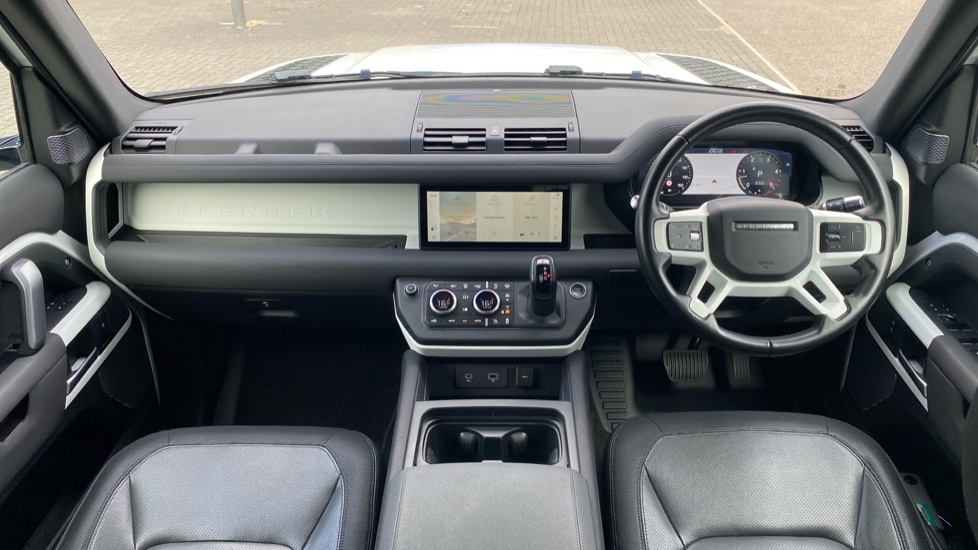 Land Rover Defender 3.0 D250 X-Dynamic SE 110 5dr Auto Diesel Estate - Image 9