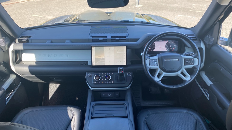 Land Rover Defender 3.0 D250 HSE 90 3dr Auto Diesel Estate - Image 9