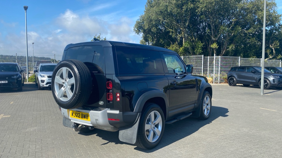 Land Rover Defender 3.0 D250 HSE 90 3dr Auto Diesel Estate - Image 22