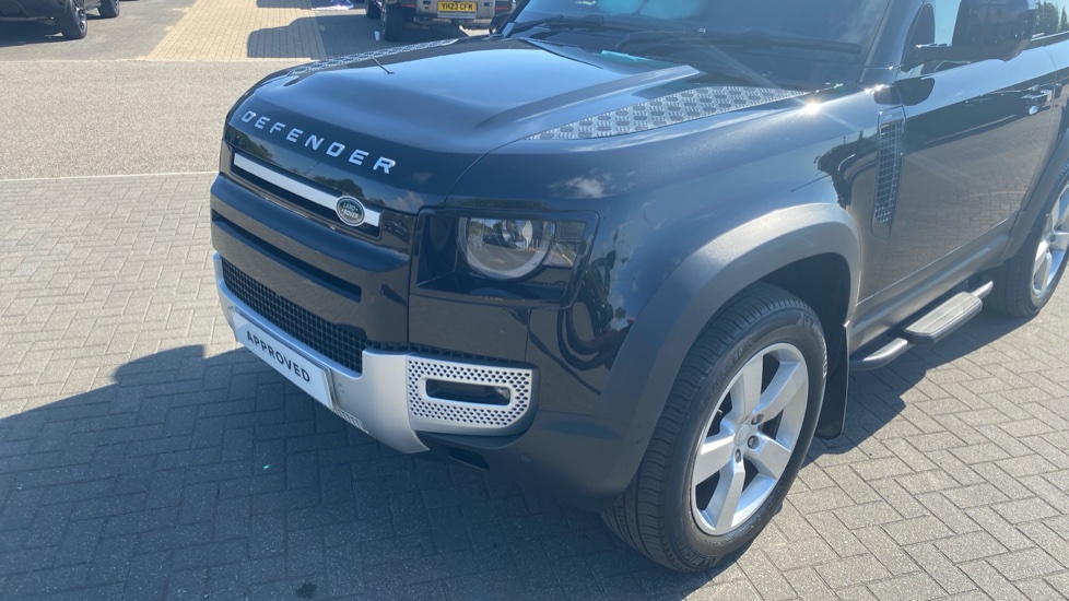 Land Rover Defender 3.0 D250 HSE 90 3dr Auto Diesel Estate - Image 33