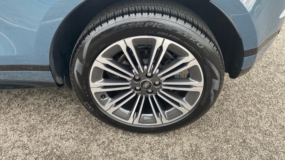Land Rover Range Rover Evoque 2.0 D200 Dynamic HSE 5dr Auto Diesel Hatchback - Image 32