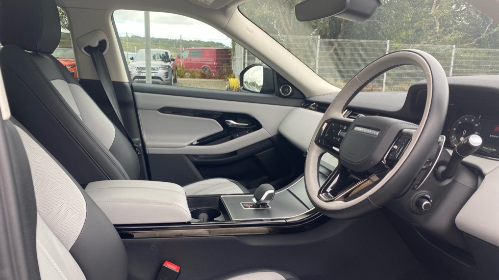 Land Rover Range Rover Evoque 2.0 D200 Dynamic HSE 5dr Auto Diesel Hatchback - Image 47