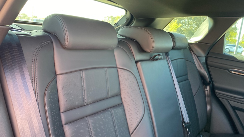 Land Rover Range Rover Evoque 2.0 D200 R-Dynamic HSE 5dr Auto Diesel Hatchback - Image 37