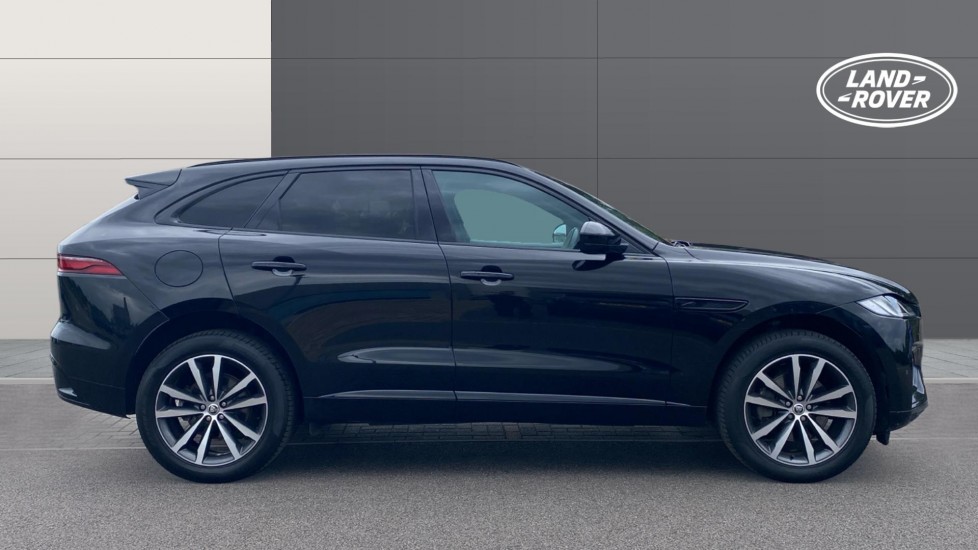 Jaguar F-Pace 2.0 D200 R-Dynamic SE Black 5dr Auto AWD Diesel Estate - Image 5