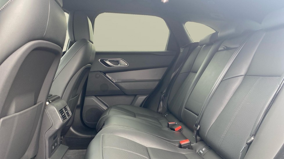 Land Rover Range Rover Velar 2.0 D200 MHEV Dynamic HSE 5dr Auto Diesel Estate - Image 4