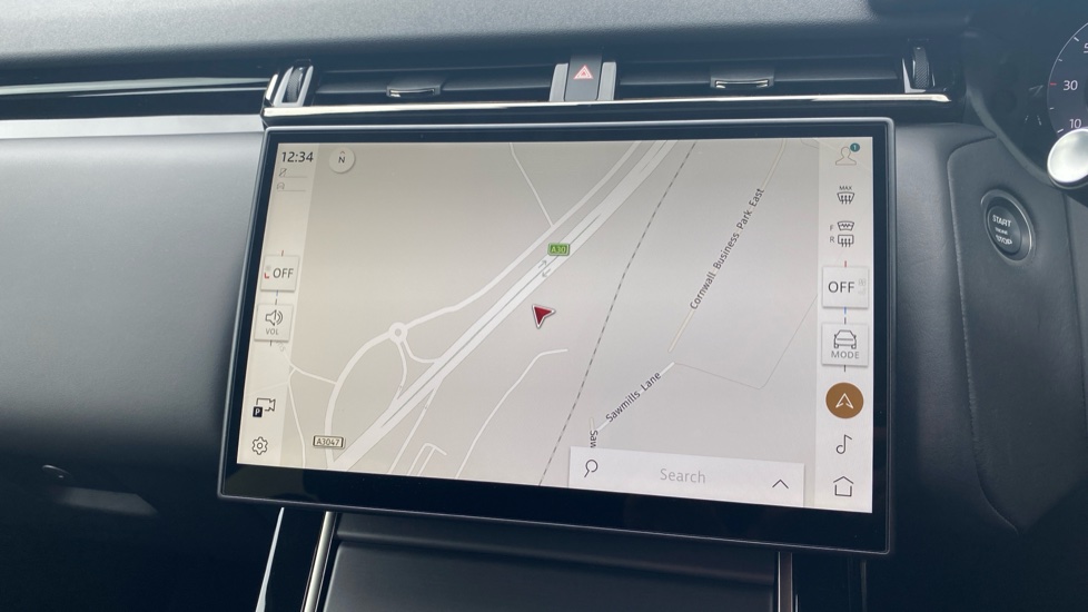 Land Rover Range Rover Velar 2.0 D200 MHEV Dynamic HSE 5dr Auto Diesel Estate - Image 11