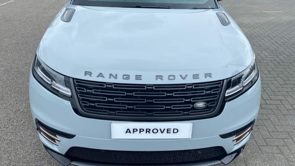Land Rover Range Rover Velar 2.0 D200 MHEV Dynamic HSE 5dr Auto Diesel Estate - Image 30