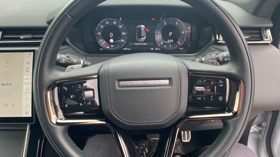 Land Rover Range Rover Velar 2.0 D200 MHEV Dynamic HSE 5dr Auto Diesel Estate - Image 53