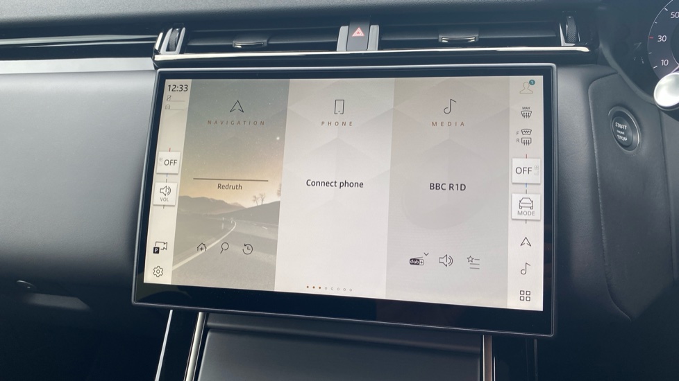 Land Rover Range Rover Velar 2.0 D200 MHEV Dynamic HSE 5dr Auto Diesel Estate - Image 61