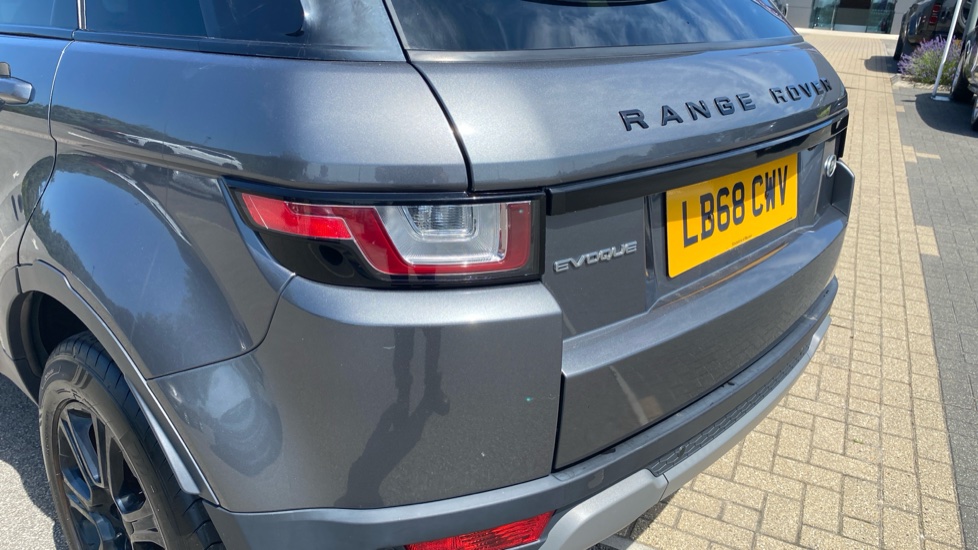 Land Rover Range Rover Evoque 2.0 TD4 SE Tech 5dr Auto Diesel Hatchback - Image 19