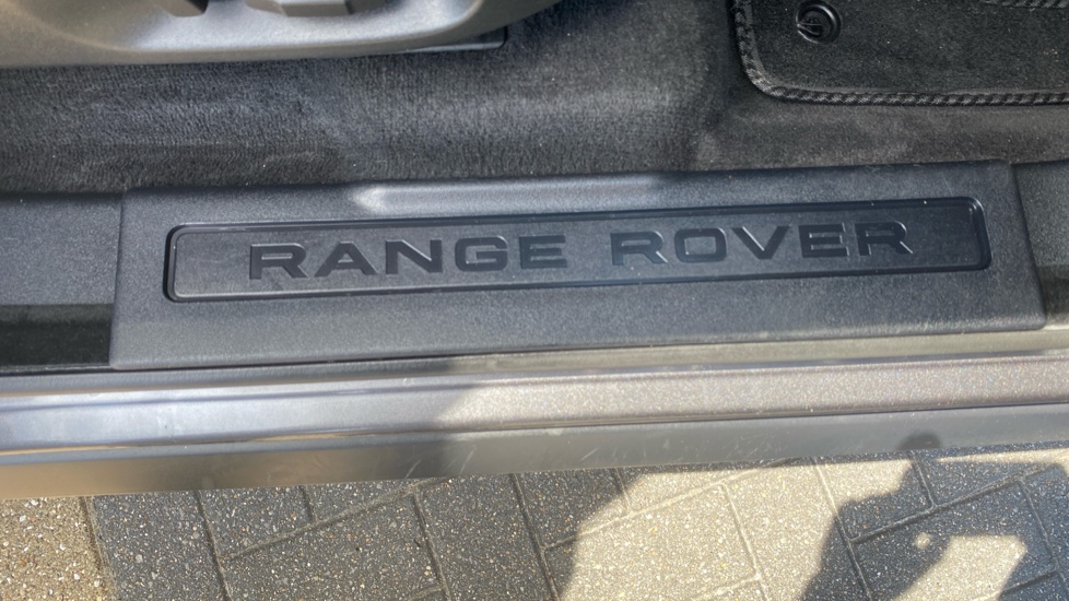 Land Rover Range Rover Evoque 2.0 TD4 SE Tech 5dr Auto Diesel Hatchback - Image 38