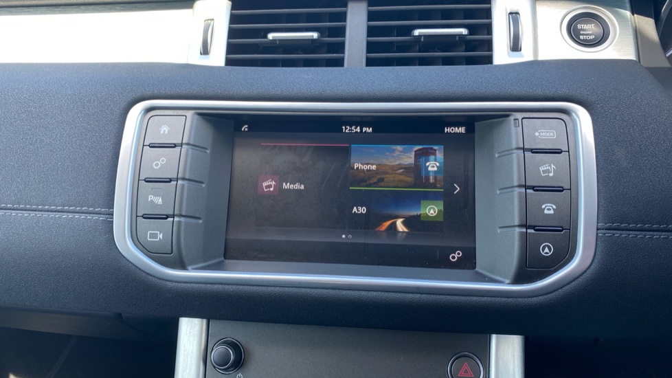Land Rover Range Rover Evoque 2.0 TD4 SE Tech 5dr Auto Diesel Hatchback - Image 49
