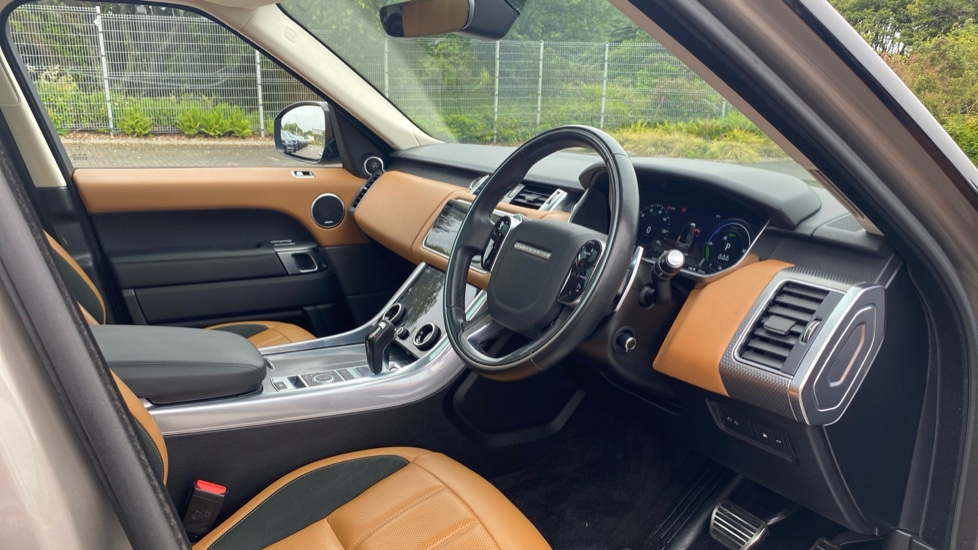 Land Rover Range Rover Sport 2.0 P400e HSE Dynamic 5dr Auto Estate - Image 42