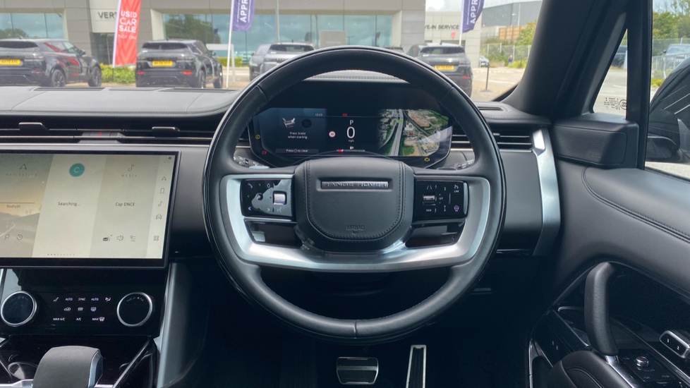 Land Rover Range Rover 4.4 P530 V8 Autobiography 4dr Auto Petrol Estate - Image 15