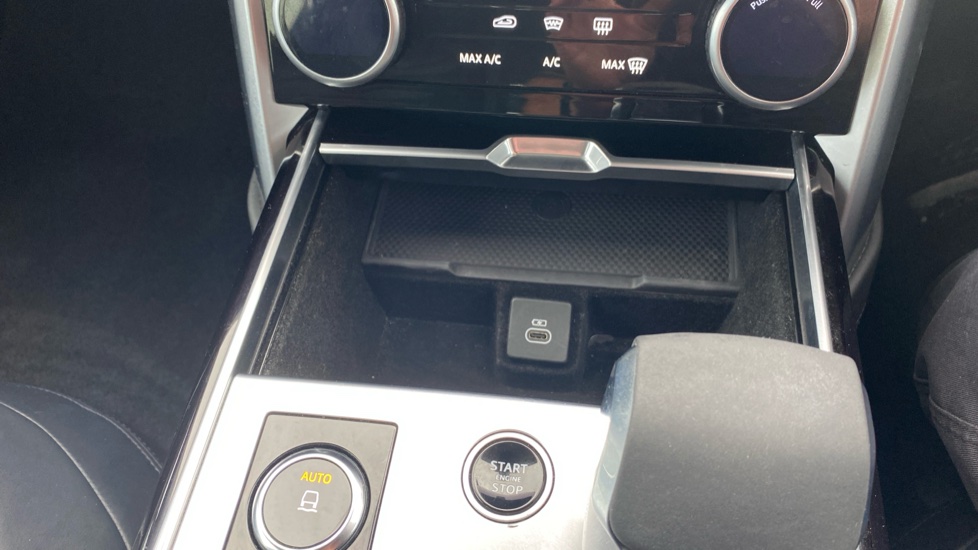 Land Rover Range Rover 4.4 P530 V8 Autobiography 4dr Auto Petrol Estate - Image 55
