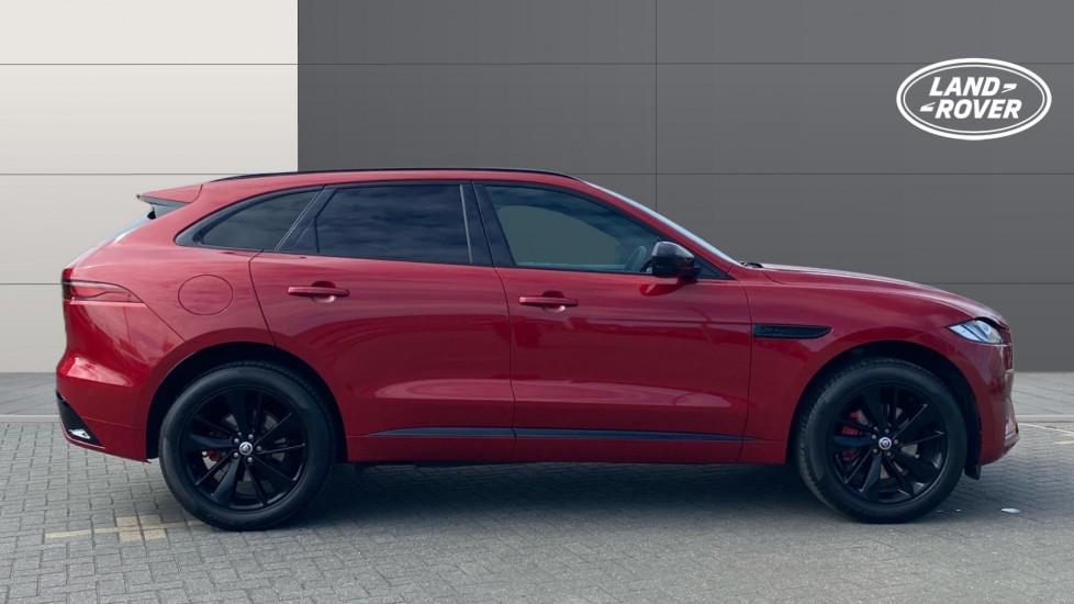 Jaguar F-Pace 2.0 D200 R-Dynamic SE Black 5dr Auto AWD Diesel Estate - Image 5