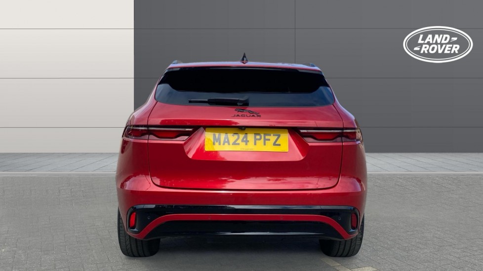 Jaguar F-Pace 2.0 D200 R-Dynamic SE Black 5dr Auto AWD Diesel Estate - Image 6
