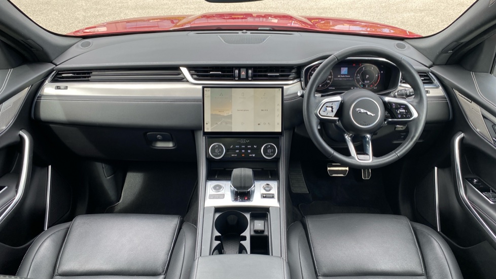 Jaguar F-Pace 2.0 D200 R-Dynamic SE Black 5dr Auto AWD Diesel Estate - Image 9