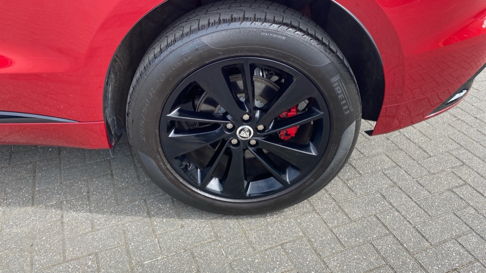 Jaguar F-Pace 2.0 D200 R-Dynamic SE Black 5dr Auto AWD Diesel Estate - Image 32