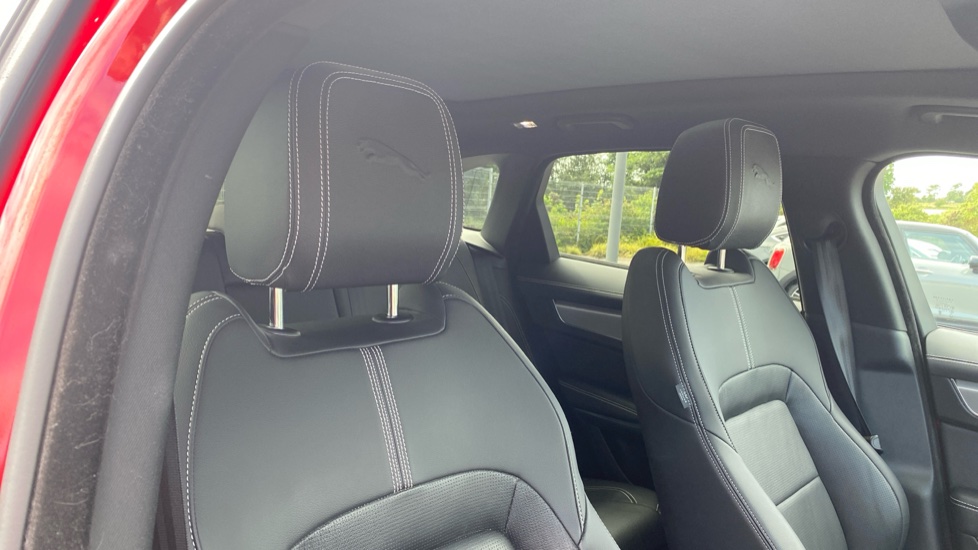Jaguar F-Pace 2.0 D200 R-Dynamic SE Black 5dr Auto AWD Diesel Estate - Image 47
