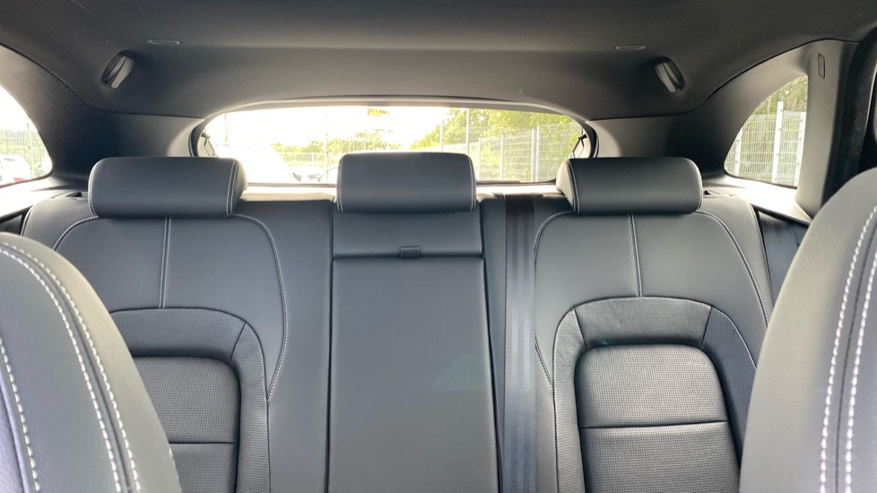 Jaguar F-Pace 2.0 D200 R-Dynamic SE Black 5dr Auto AWD Diesel Estate - Image 49