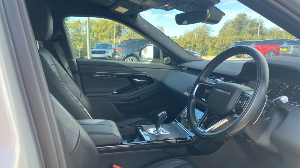 Land Rover Range Rover Evoque 1.5 P300e R-Dynamic S 5dr Auto Hatchback - Image 47