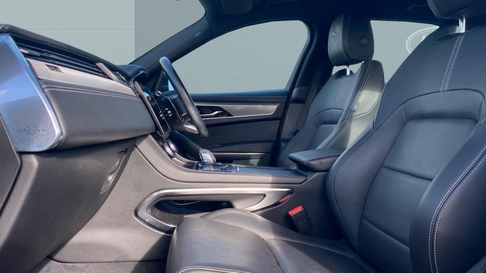 Jaguar F-Pace 2.0 D200 R-Dynamic S 5dr Auto AWD Diesel Estate - Image 3