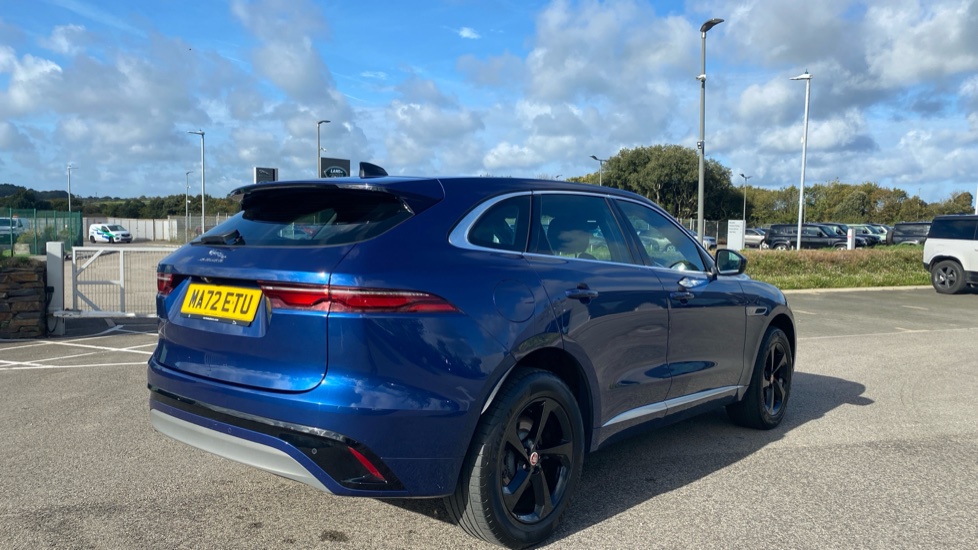 Jaguar F-Pace 2.0 D200 R-Dynamic S 5dr Auto AWD Diesel Estate - Image 22