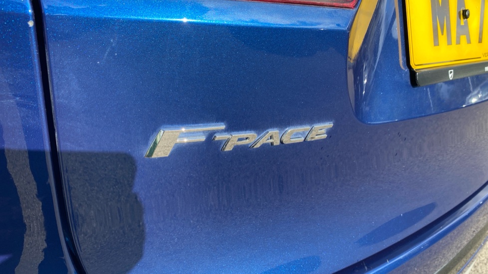 Jaguar F-Pace 2.0 D200 R-Dynamic S 5dr Auto AWD Diesel Estate - Image 34