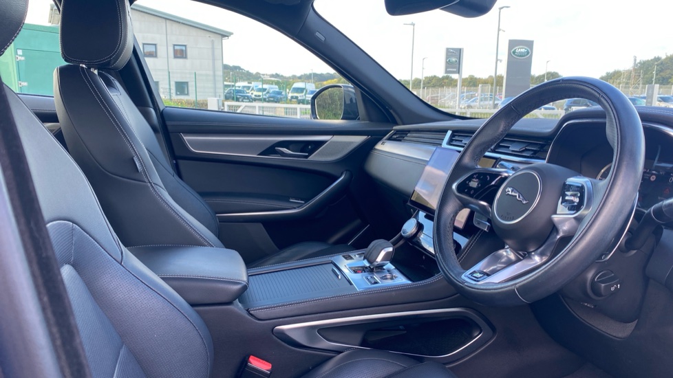Jaguar F-Pace 2.0 D200 R-Dynamic S 5dr Auto AWD Diesel Estate - Image 46