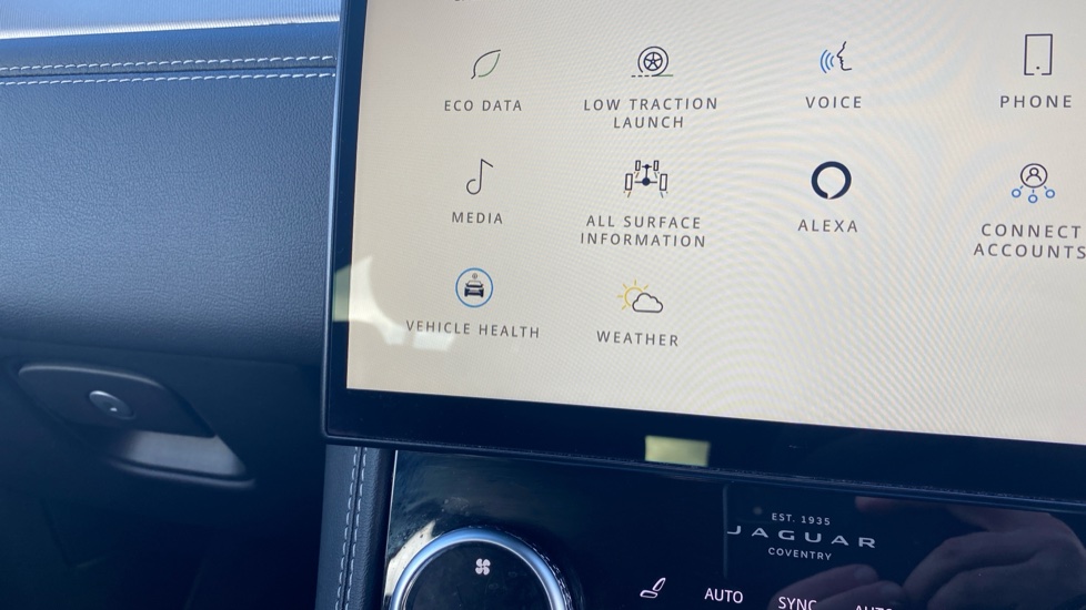 Jaguar F-Pace 2.0 D200 R-Dynamic S 5dr Auto AWD Diesel Estate - Image 60